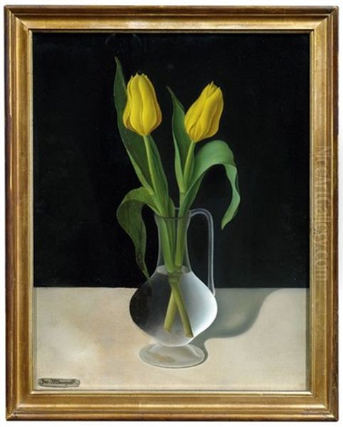 Stilleben Mit Zwei Gelben Tulpen In Einer Glasvase Vor Dunklem Hintergrund - view 1