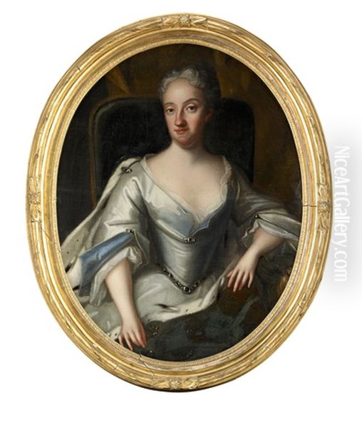 Portratt Av Drottning Ulrika Eleonora D.y. (1688-1741) Ikladd Vit Klanning Samt Hermelinbramad Mantel Med Strokronor - Sittande Knastycke - view 1