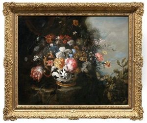 Blumenstrauss In Einem Gefas In Form Einer Nautilusmuschel Auf Einem Steinsockel. Im Vordergrund Ein Nachtfalter Und Eichenzweige