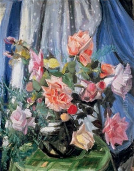 Bouquet De Roses Sur Gueridon Et Nappe Verte - view 1