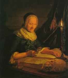 Alte Frau Bei Kerzenlicht In Einer Lutherbibel Lesend