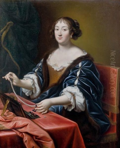 Jeune Femme Se Parant D'un Collier De Perles - view 1