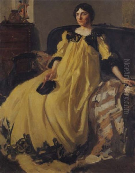 Elegante A La Robe Jaune - view 1