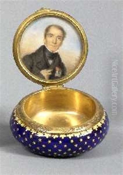 Homme, La Main Droite Seule Visible Serrant Le Col De Son Costume Noir, Deux Decorations Sur La Poitrine, Dont La Legion D'honneur S.d. F. Millet Diam - view 1