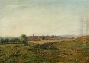 Kleine Stadt In Weitlaufiger Sommerlandschaft Kleine Stadt In Weitlaufiger Sommerlandschaft
