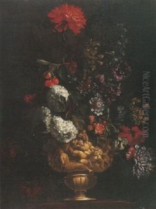 Bouquet De Fleurs Dans Un Vase Sculpte Representant Une Bacchanale Bouquet De Fleurs Dans Un Vase Sculpte Representant Une Bacchanale