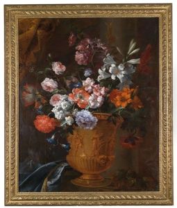 Ein Blumenstillleben Aus Anemonen, Rosen Und Lilien In Einer Bronzevase