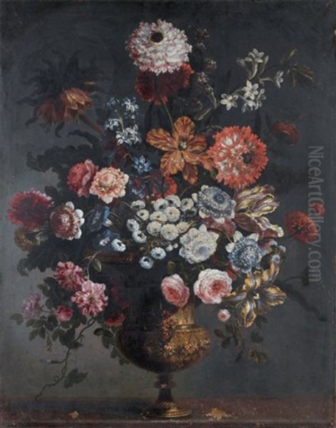 Bouquet De Fleurs Dans Un Vase De Bronze Dore Sur Un Entablement De Porphyre - view 1