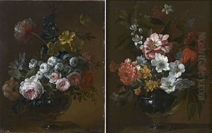 Bouquets De Fleurs Sur Un Entablement (pair)