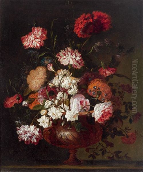Ein Blumenstrauss Mit Rosen, Nelken Und Anderen Bluten In Einer Prunkvase - view 1