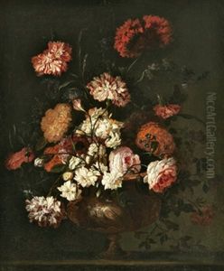 Blumenstraus Mit Rosen, Nelken Und Anderen Bluten In Einer Oriental Verzierten Prunkvase Blumenstraus Mit Rosen, Nelken Und Anderen Bluten In Einer Oriental Verzierten Prunkvase