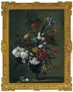 Ein Blumenstraus Mit Schneeballen, Nelken, Wicken, Pfingstrosen, Iris, Kaiserkrone Und Anderen Bluten In Einer Glasernen Vase Ein Blumenstraus Mit Schneeballen, Nelken, Wicken, Pfingstrosen, Iris, Kaiserkrone Und Anderen Bluten In Einer Glasernen Vase