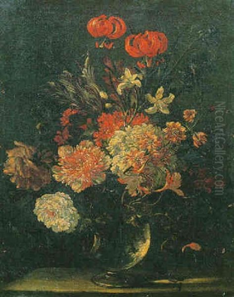 Bouquet De Fleurs Dans Un Vase En Verre Sur Un Entablement - view 1