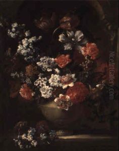 Bouquet De Fleurs Dans Un Vase De Pierre