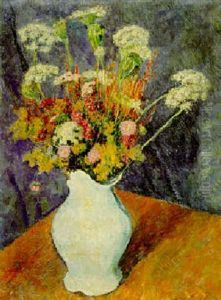 Wiesenblumen In Weiser Vase Wiesenblumen In Weiser Vase