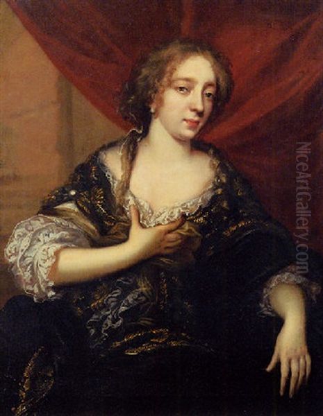 Portrait De Jeune Femme Devant Une Draperie Rouge - view 1