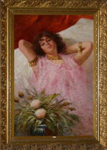 La Belle Orientale Allongee