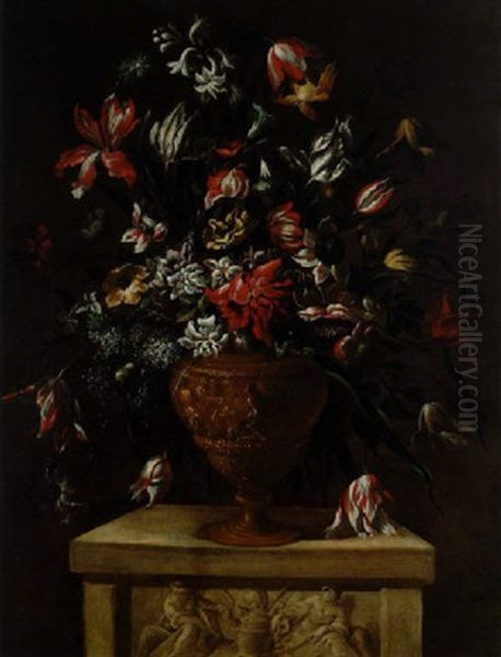 Bouquet Di Fiori Entro Un Vaso Ad Anfora, Sbalzato A Figure - view 1