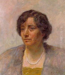 Frau Mit Perlenkette