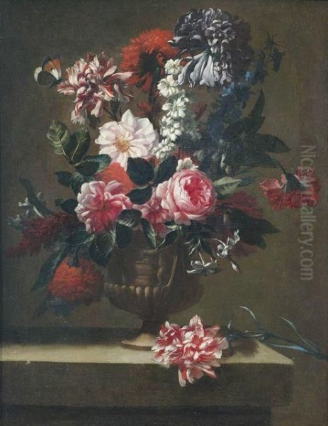 Blumenstilleben In Einer Reliefierten Henkelamphora Auf Steinpodest - view 1