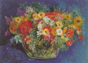 Blumenstrauss In Einer Glasschale
