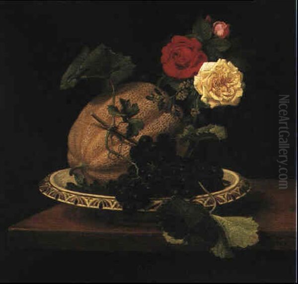 Melon, Bla Druer Og Roser Pa Et Fad - view 1