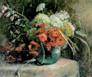 Sommerblumenstrauss Mit Bluhenden Grasern Auf Einem Alten Steinsockel