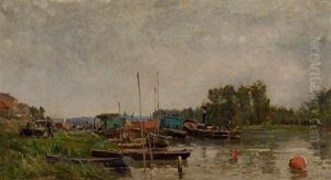Boote Und Lastkahne An Flussufer Boote Und Lastkahne An Flussufer
