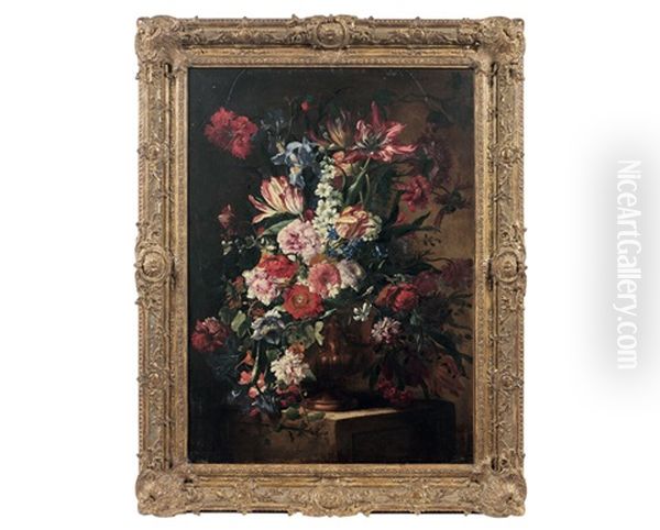 Fleurs Coupees Dans Un Vase De Bronze Pose Sur Un Entablement - view 1