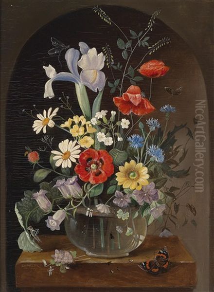 Blumenstuck In Glasvase Mit Schmetterling - view 1