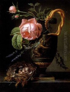 Roses Dans Une Aiguiere Avec Nid Sur Un Entablement