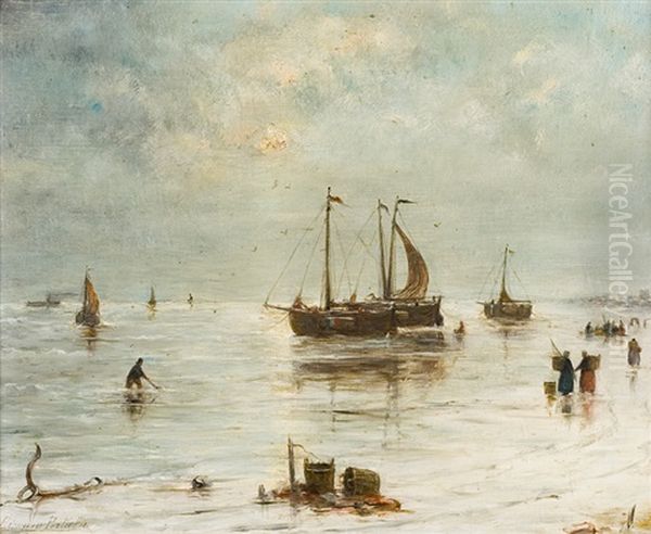 Plage Animee Aux Bateaux De Peche - view 1