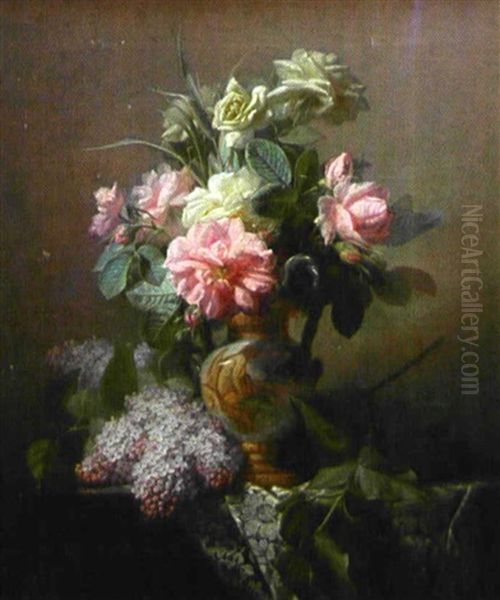 Vase De Fleurs Pose Sur Un Entablement - view 1