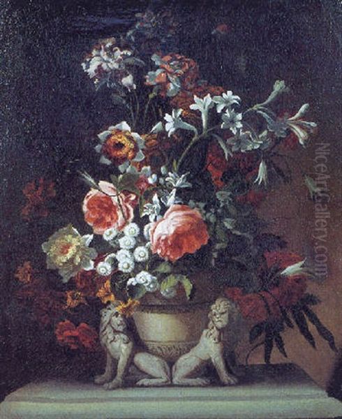 Bouquet De Fleurs Dans Un Vase Aux Lions - view 1