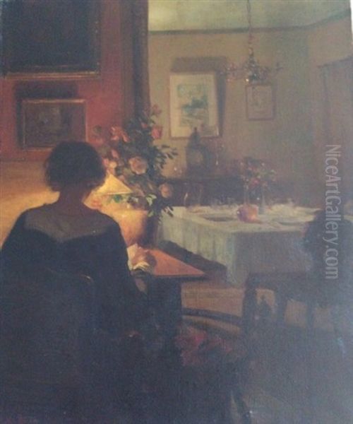 Femme A La Lecture Dans Un Interieur Le Soir - view 1