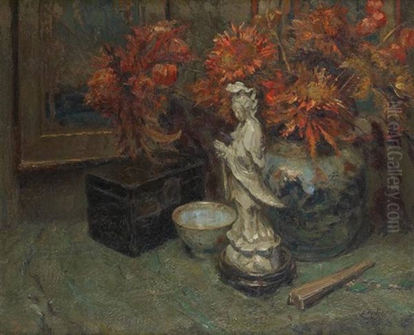 Blanc De Chine Sur Fond Floral - view 1