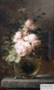Stilleben Mit Rosafarbenen Rosen In Einer Glasvase Auf Steinpodest