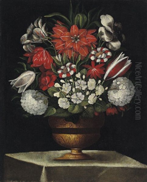 Blumenstrause In Verzierte Metallvase (+ Another, Similar; Pair) - view 1