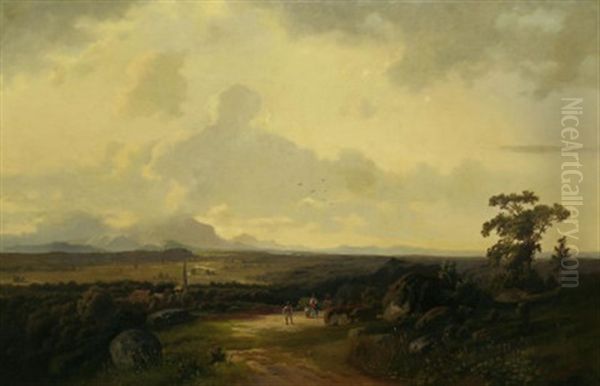 Weite Voralpenlandschaft Mit Blick Auf Die Weit Entfernten, Wolken Verhangenen, Berge. Vorn Auf Dem Weg Personen - view 1