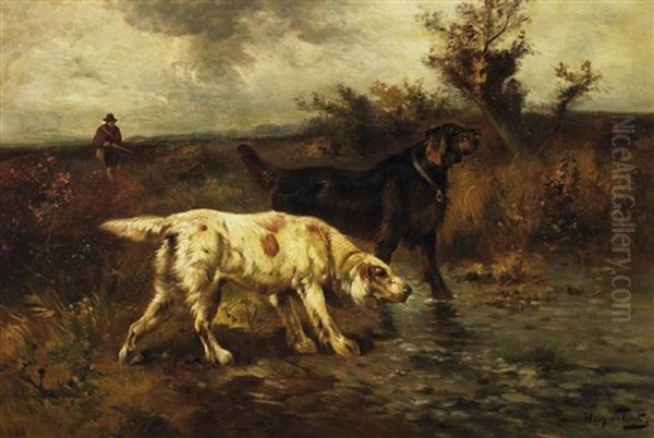 Jagdhunde In Weiter Herbstlandschaft. Im Hintergrund Der Herannahende Jager - view 1