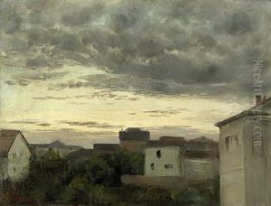 Blick Auf Eine Stadt Mit Gewittrigem Abendhimmel
