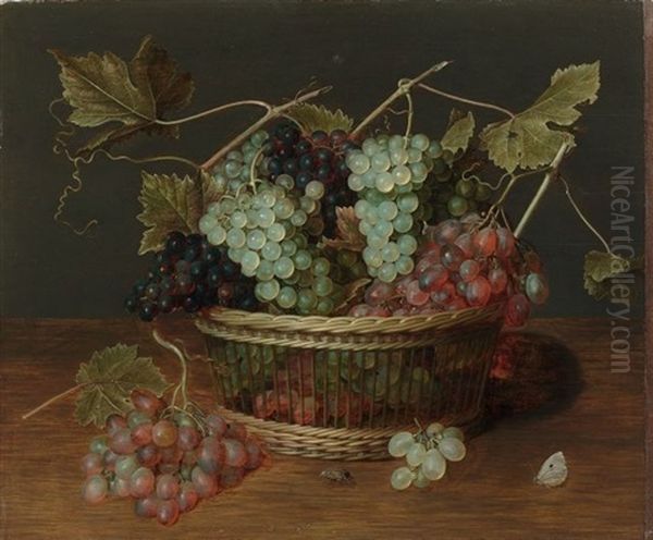 Corbeille De Raisins Rouges, Blancs Et Noirs - view 1
