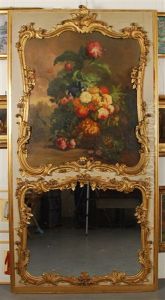 Vasque De Fleurs Et Nid D'oiseaux