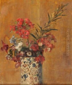 Blumenstrauss In Weisser Vase Mit Floralem Dekor Blumenstrauss In Weisser Vase Mit Floralem Dekor