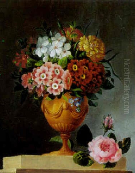 Opstilling Med Brogede Blomster I En Vase Pa En Karm Ved Vasens Fod En Lyserod Rose - view 1