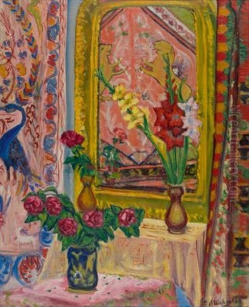 Rosa Zimmerwand Mit Blumen Und Spiegel - view 1