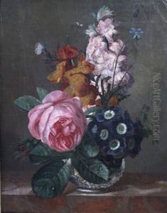 Bouquet De Fleurs Avec Un Papillon Dans Un Vase En Cristal Taille