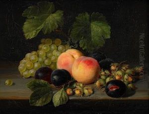 Stilleben Med Persikor, Druvor, Plommon Och Hasselnotter