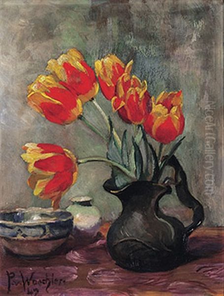 Tulpenstraus In Jugendstilkrug - view 1