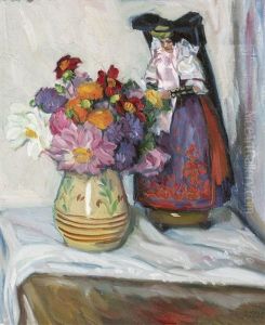 Stilleben Mit Blumen Und Puppe